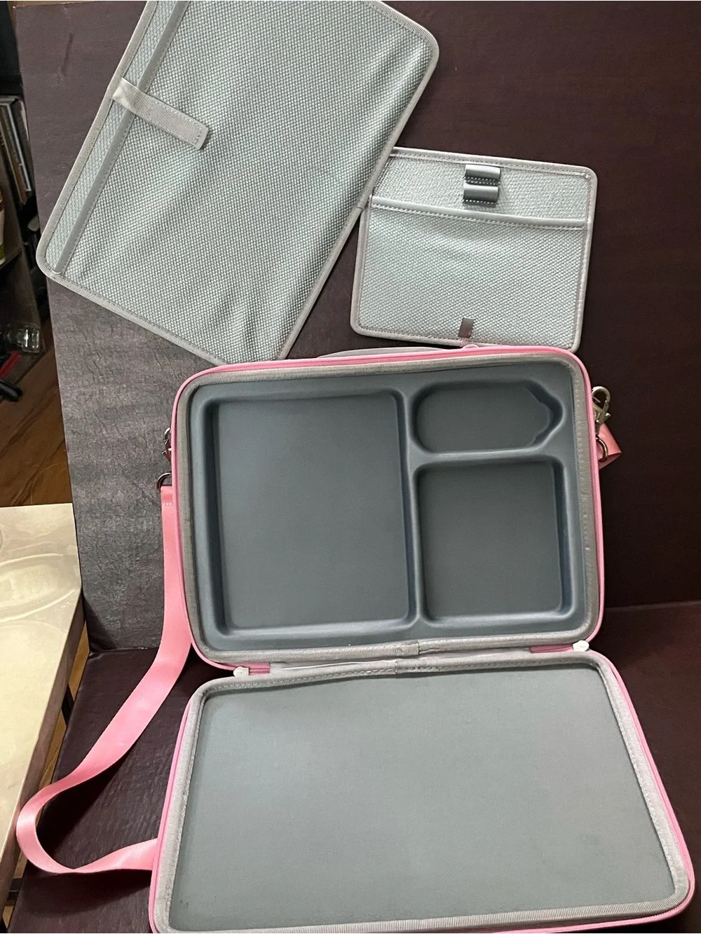 Smatree pink hard shell laptop case with strap